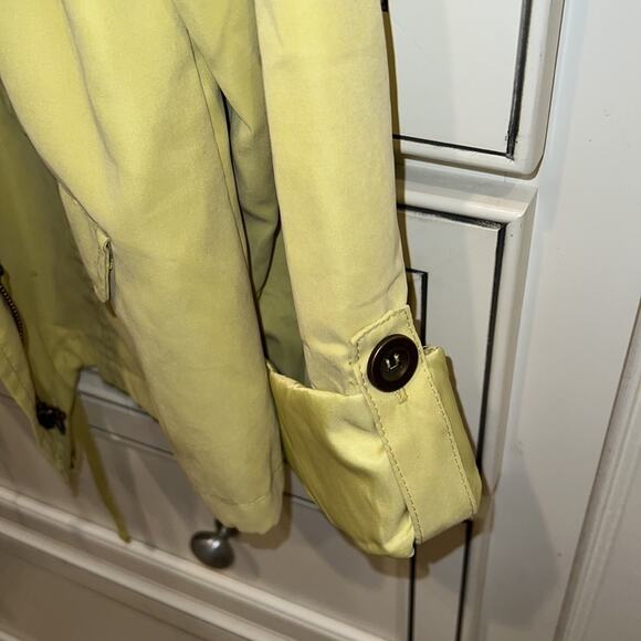 🔥🔥FIRE SALE 🔥🔥EUC BLU PEPPER lime wind jacket - Picture 4 of 11